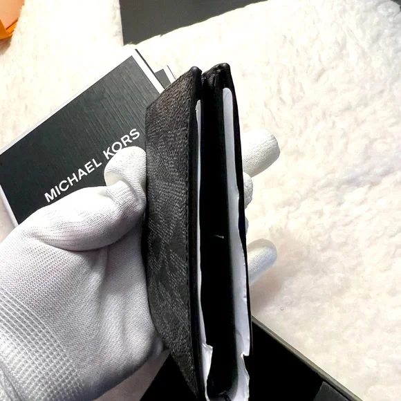 Michael Kors Jet Set Men's wallet